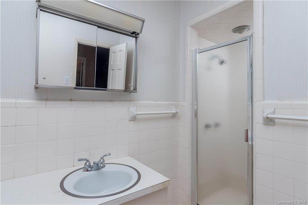 5224 Guildbrook Road, Unit 9 Charlotte, NC 28226 - Photo 18 of 32 Gallery Image 18