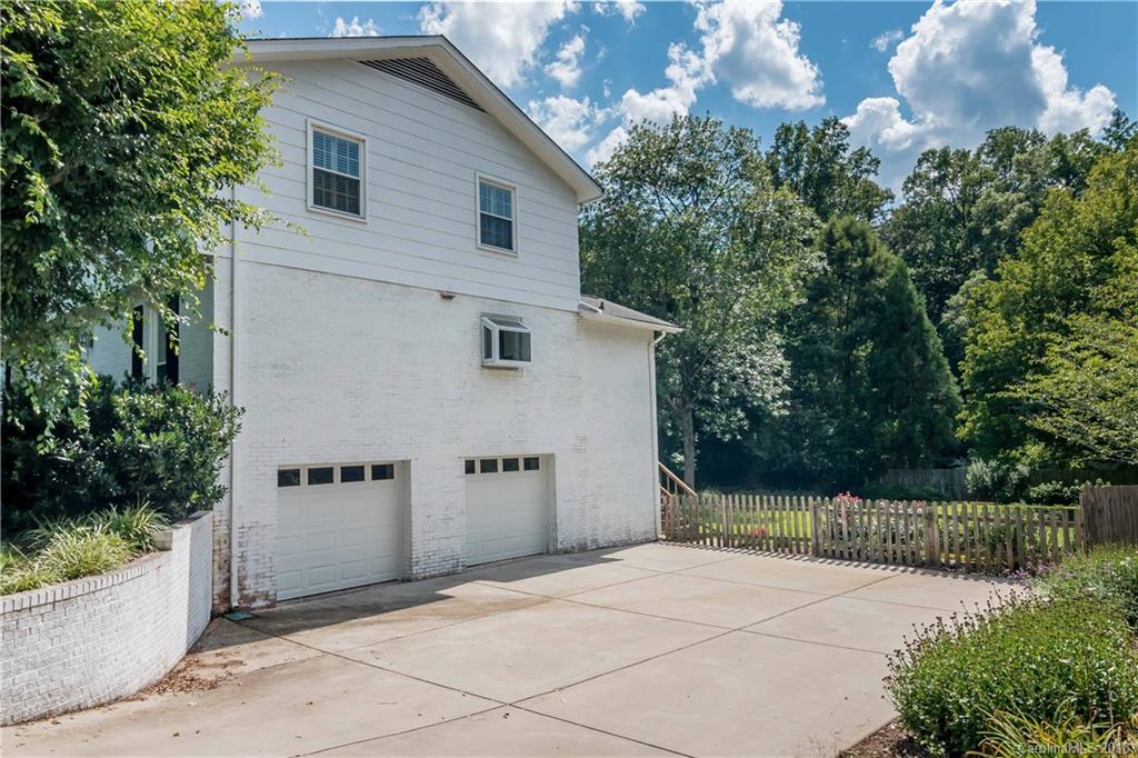 5224 Guildbrook Road, Unit 9 Charlotte, NC 28226 - Photo 29 of 32 Gallery Image 29