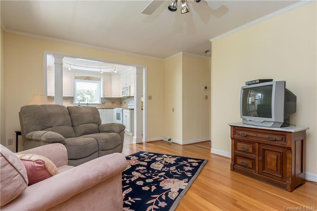5224 Guildbrook Road, Unit 9 Charlotte, NC 28226 - Photo 10 of 32 Gallery Image 10