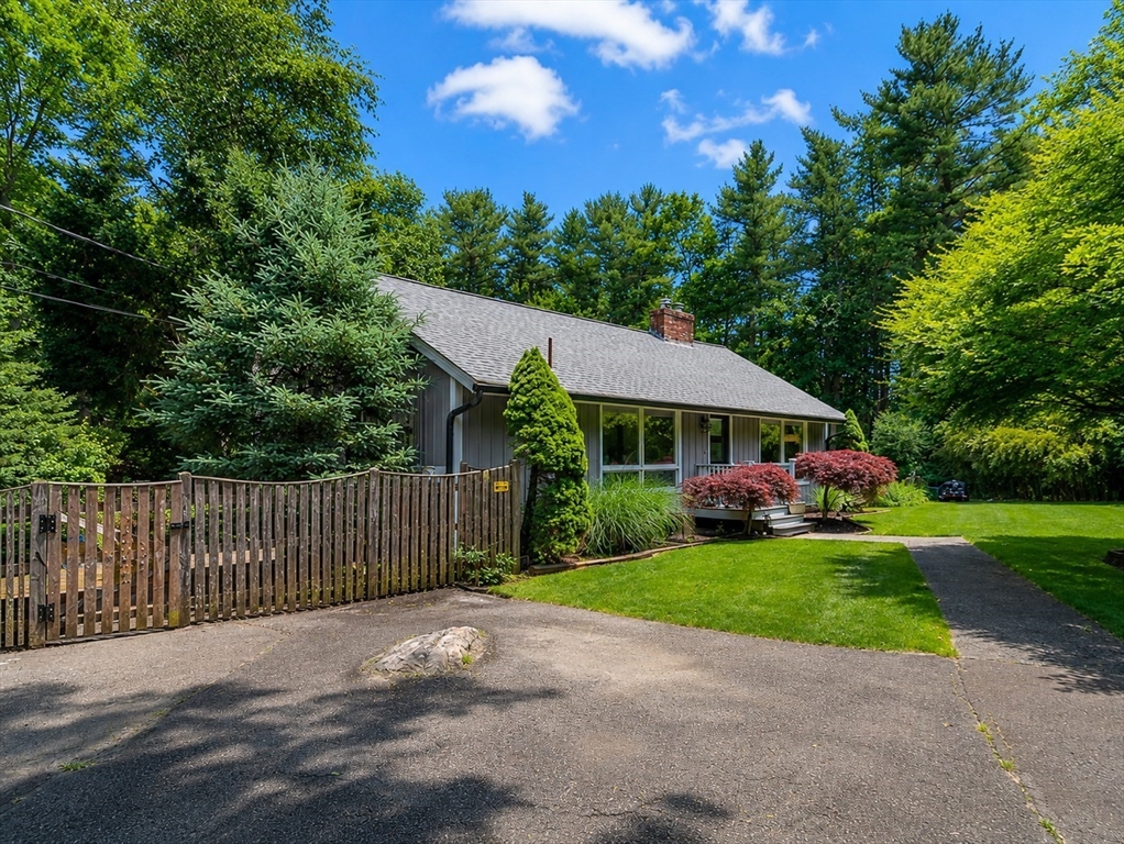 10 Mountain Road Easton, MA 02356 - Photo 3 of 42