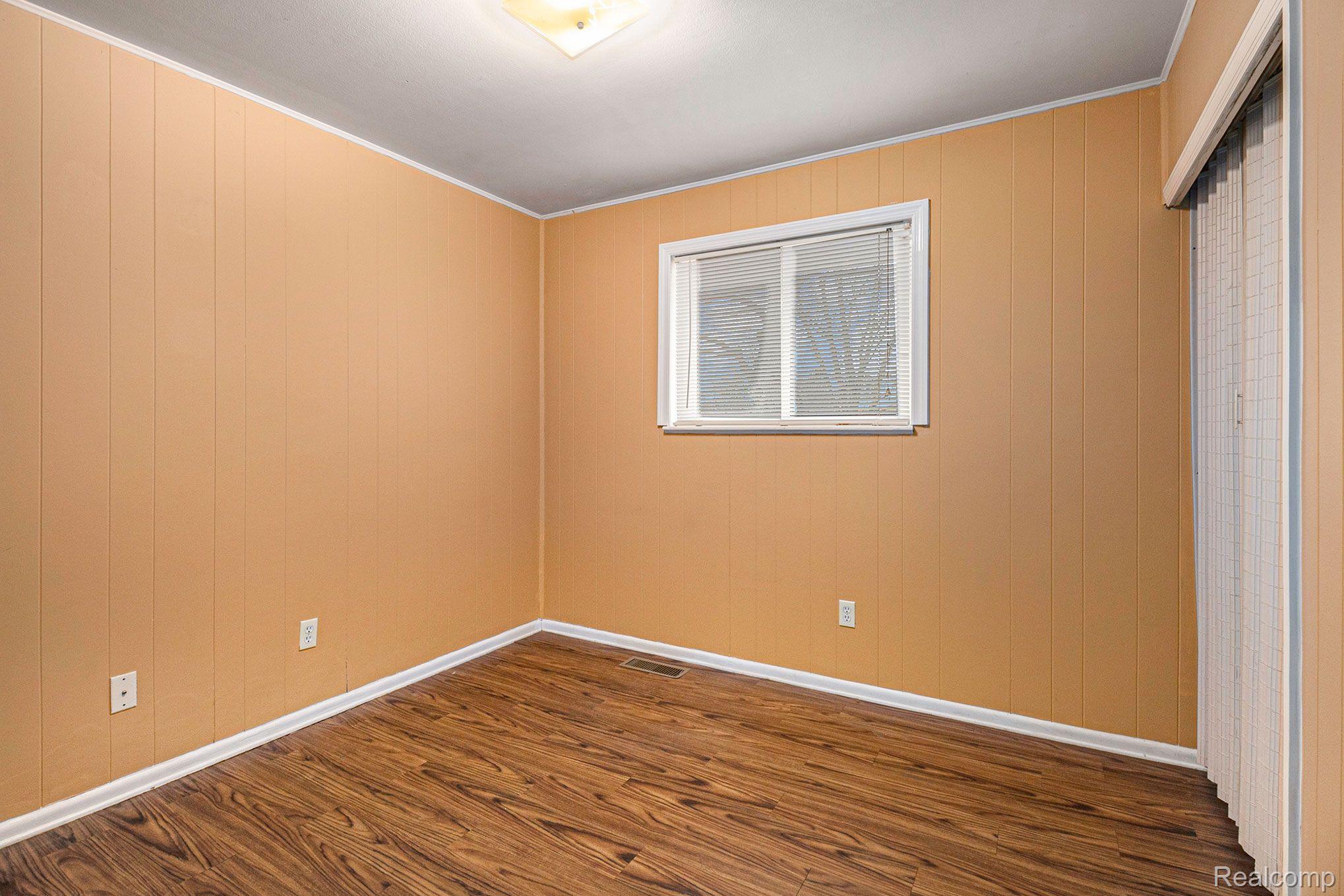 1902 Dawn Ridge Road Walled Lake, MI 48390 - Photo 18 of 39 1902 DAWN RIDGE BEDROOM 2