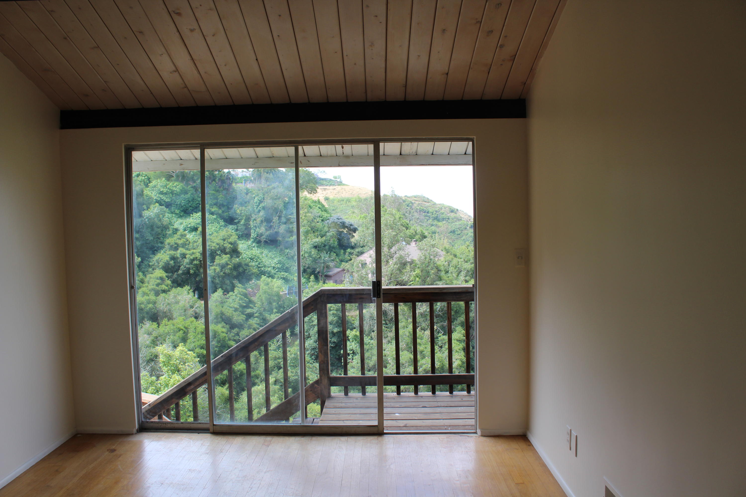151 Sierra Vista Road Santa Barbara, CA 93108 - Photo 8 of 16 a view of entryway with a small deck