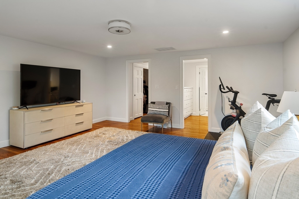 2 Edgewater Place Winchester, MA 01890 - Photo 11 of 32