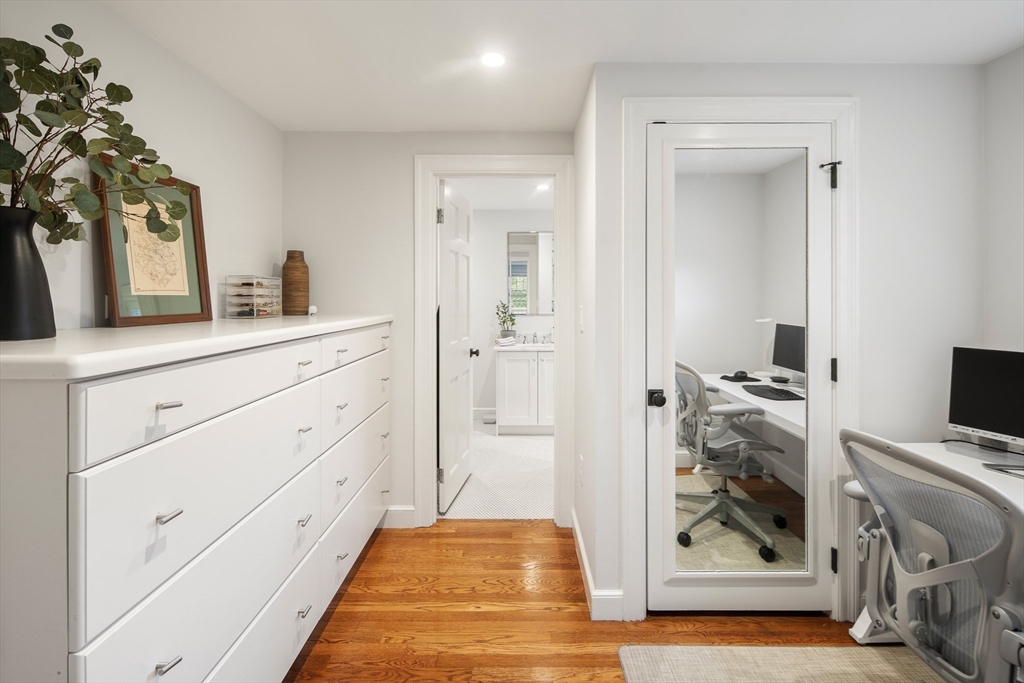 2 Edgewater Place Winchester, MA 01890 - Photo 12 of 32