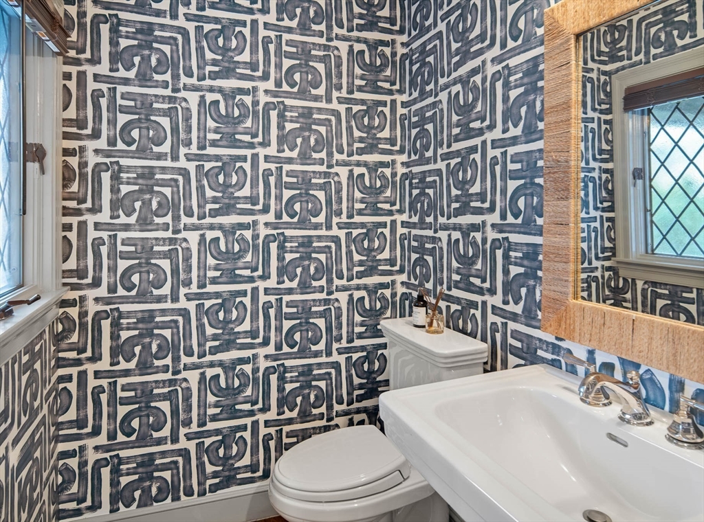 2 Edgewater Place Winchester, MA 01890 - Photo 16 of 32