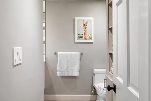 $2,800,000 | 2 Edgewater Place, Winchester, MA 01890