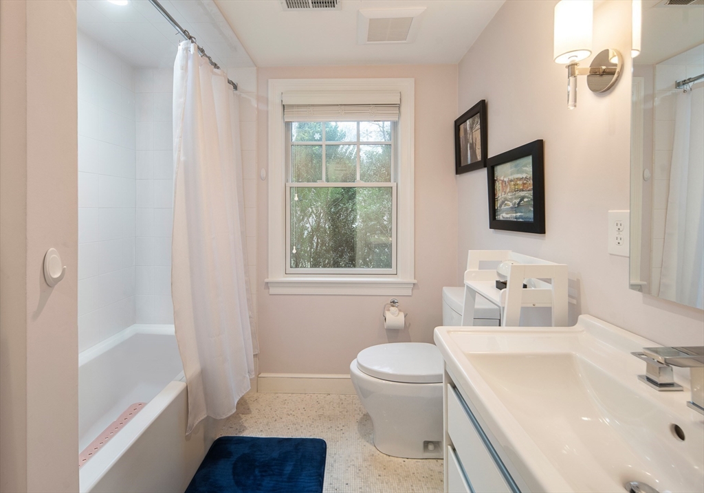 2 Edgewater Place Winchester, MA 01890 - Photo 21 of 32