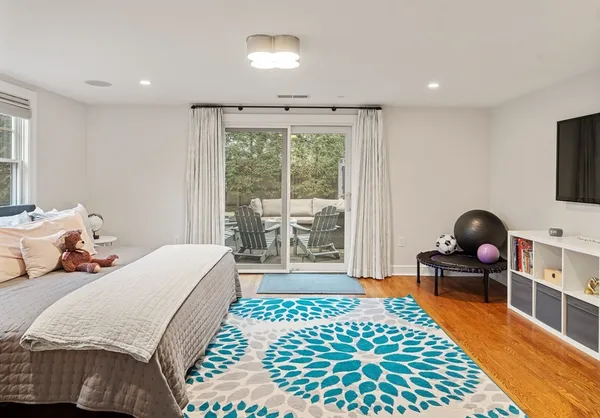 $2,800,000 | 2 Edgewater Place, Winchester, MA 01890