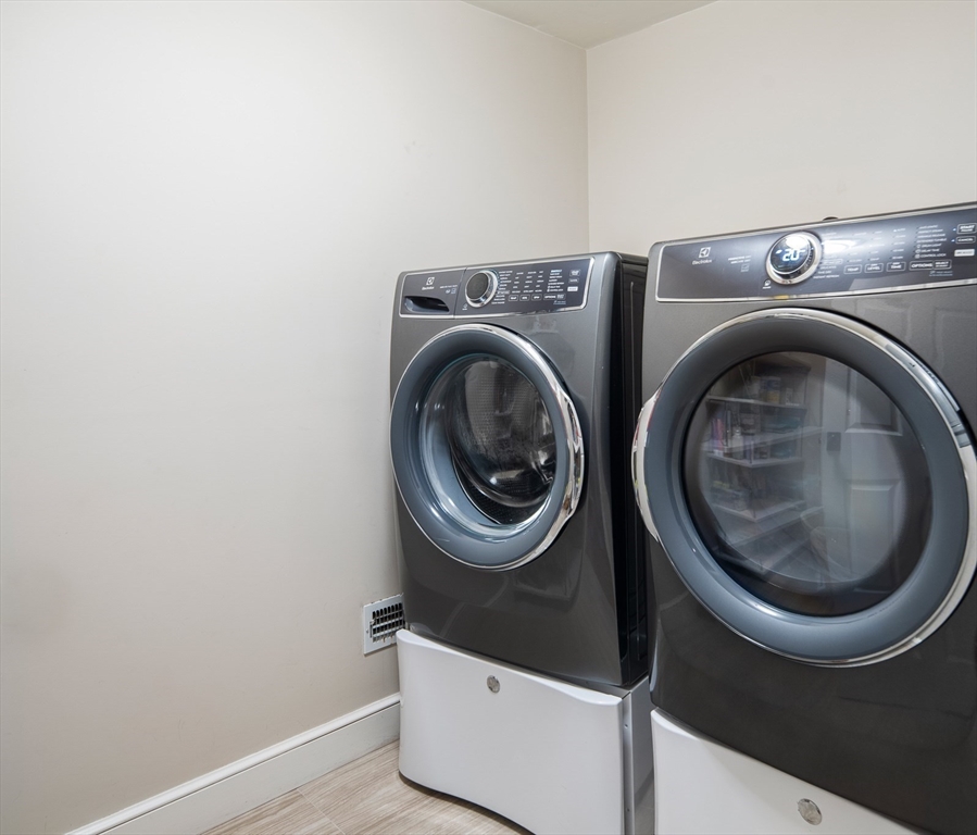 2 Edgewater Place Winchester, MA 01890 - Photo 27 of 32