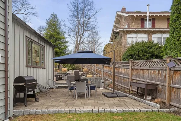 $2,800,000 | 2 Edgewater Place, Winchester, MA 01890
