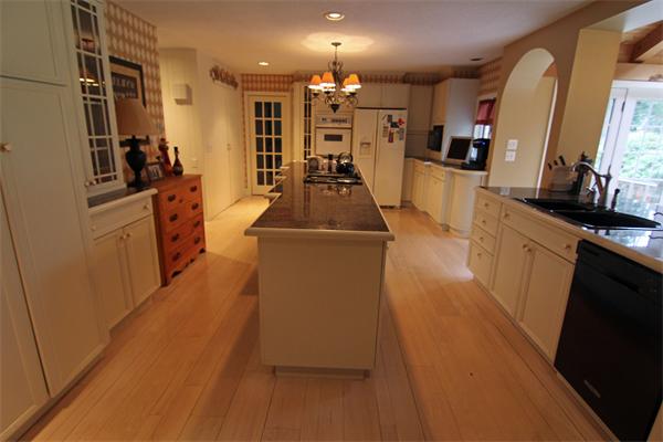 24 Longfellow Road Holyoke, MA 01040 - Photo 13 of 30 Gallery Image 13