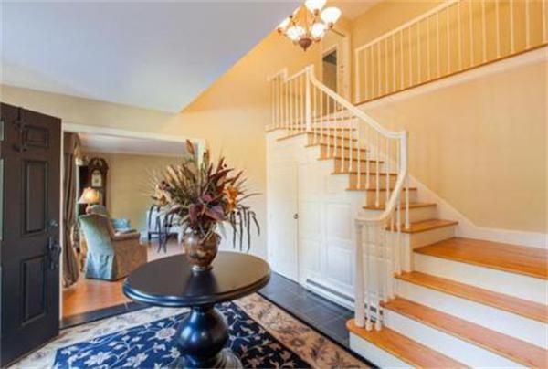 24 Longfellow Road Holyoke, MA 01040 - Photo 23 of 30 Gallery Image 23