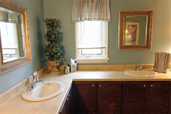 24 Longfellow Road Holyoke, MA 01040 - Photo 26 of 30 Gallery Image 26