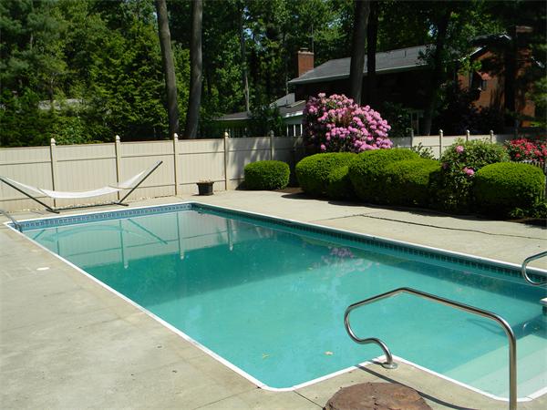 24 Longfellow Road Holyoke, MA 01040 - Photo 8 of 30 Gallery Image 8