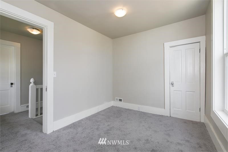 2302 Rockefeller Avenue Everett, WA 98201 - Photo 13 of 18