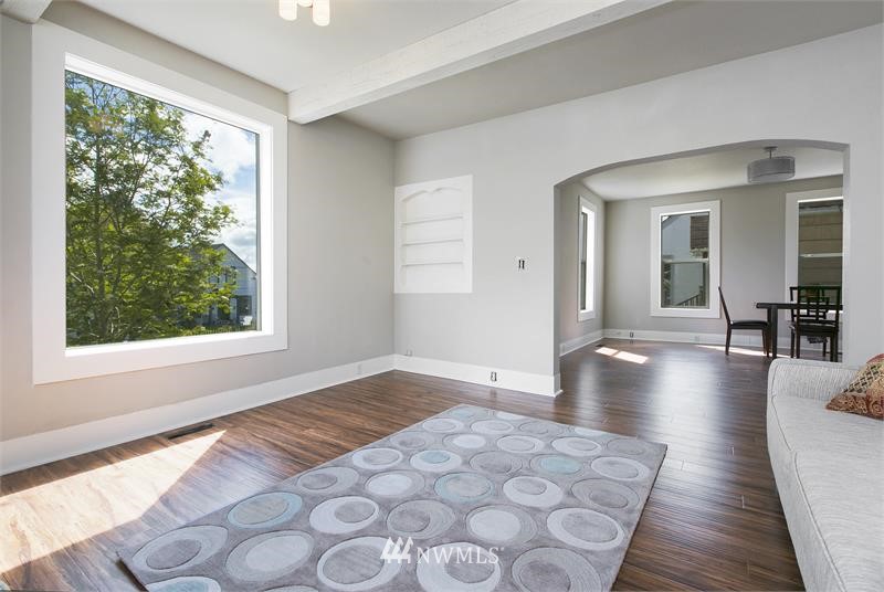 2302 Rockefeller Avenue Everett, WA 98201 - Photo 3 of 18