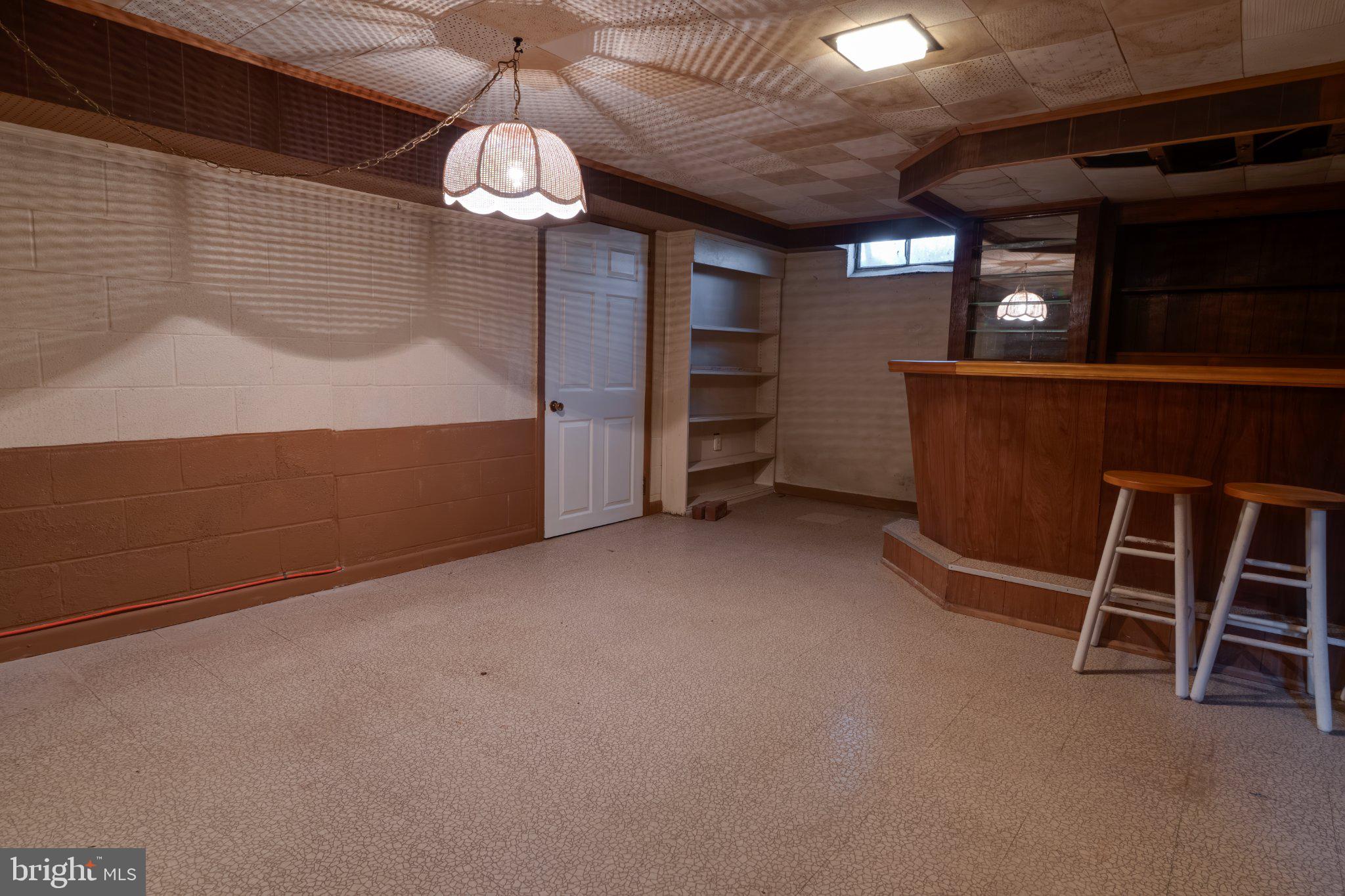 4330 Paradise Road Dover, PA 17315 - Photo 6 of 23 Versatile space ready for transformation.