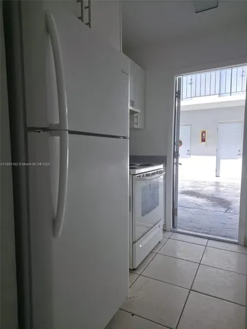 $1,400 | 2040 Northeast 170th Street, Unit 2, North Miami Beach, FL 33162