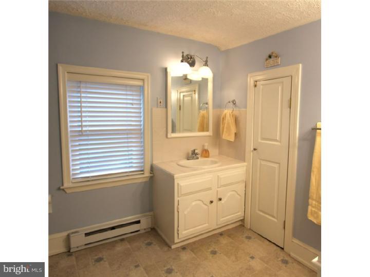 417 West Beechtree Lane Wayne, PA 19087 - Photo 16 of 23 Gallery Image 16