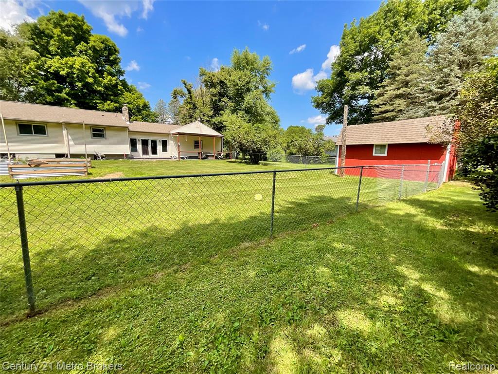 6010 North Seymour Road Flushing, MI 48433 - Photo 10 of 56 Gallery Image 10