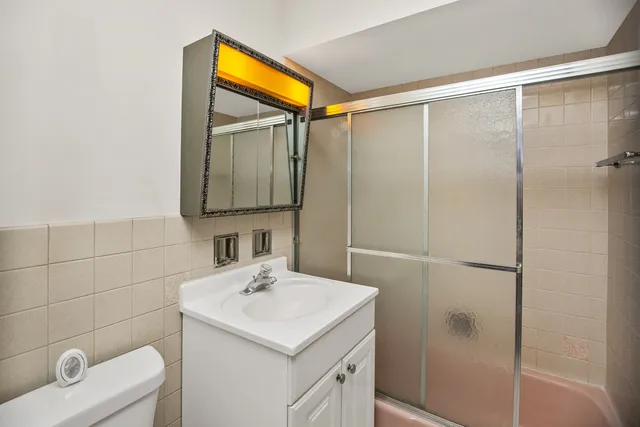 $165,000 | 2521 Thatcher Avenue, Unit 3A, River Grove, IL 60171