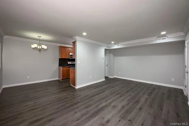 $2,125 | 111 College Road, Unit 6P, Selden, NY 11784