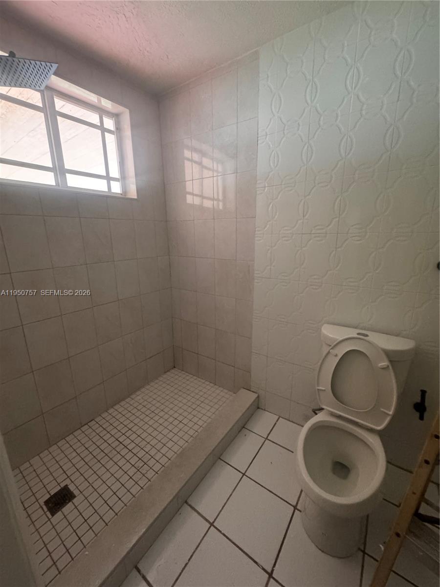 365 West 13th Street Hialeah, FL 33010 - Photo 11 of 17