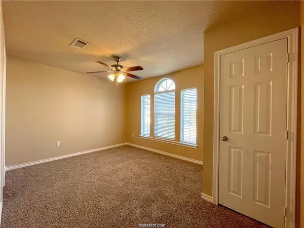$1,550 | 2336 Autumn Chase Loop, College Station, TX 77840