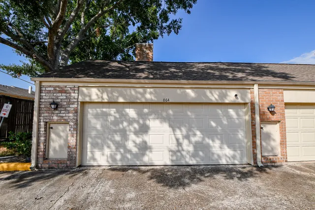 a view of parking area