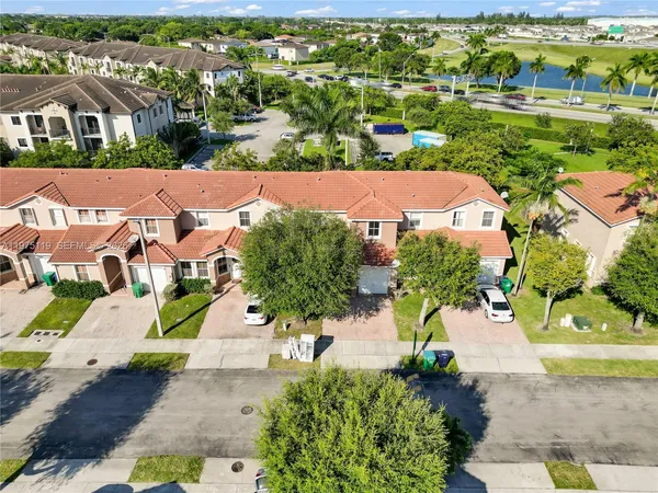 $2,950 | 27463 Southwest 137th Court, Unit 27364, Homestead, FL 33032