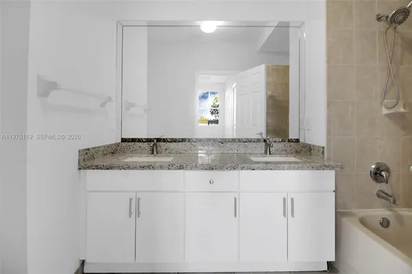 $2,950 | 27463 Southwest 137th Court, Unit 27364, Homestead, FL 33032