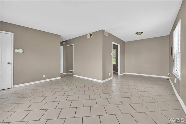 $1,200 | 6018 Evergreen Boulevard, St. Louis, MO 63134