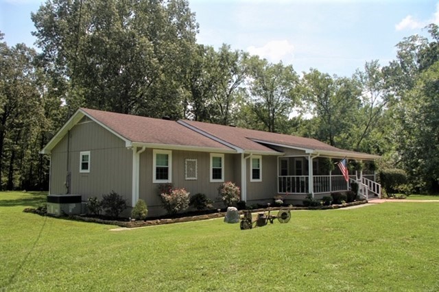 375 Todd Road Southeast Cleveland, TN 37323 - Photo 2 of 47 a front view of house with yard and green space