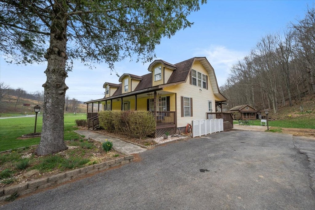 12580 Mud Fork Road Falls Mills, VA 24613 - Photo 51 of 91 Gallery Image 51