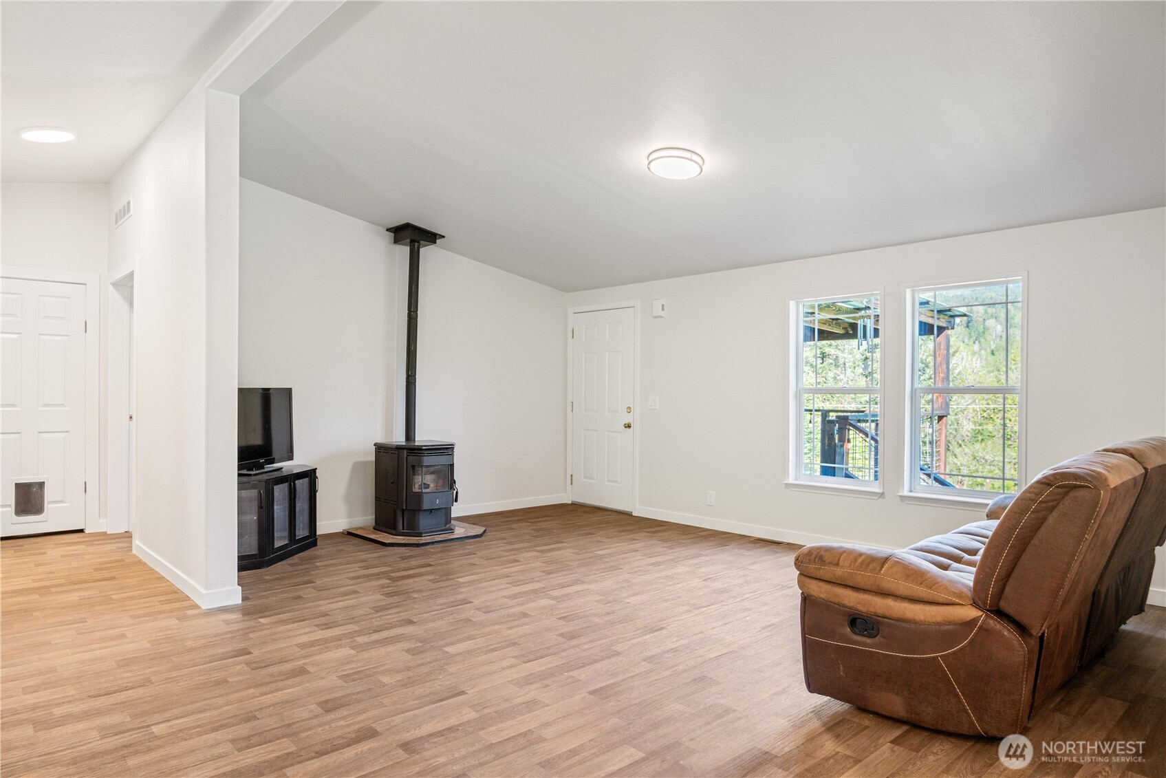 4115 Rose Valley Road Kelso, WA 98626 - Photo 3 of 40 Gallery Image 3