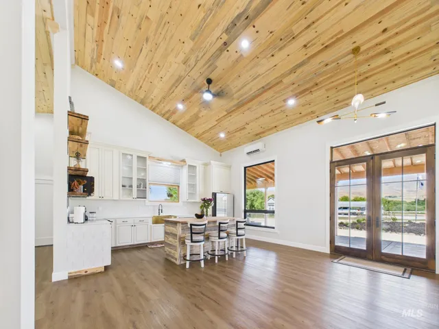 $584,900 | 6501 Sweet Ola Highway, Sweet, ID 83670