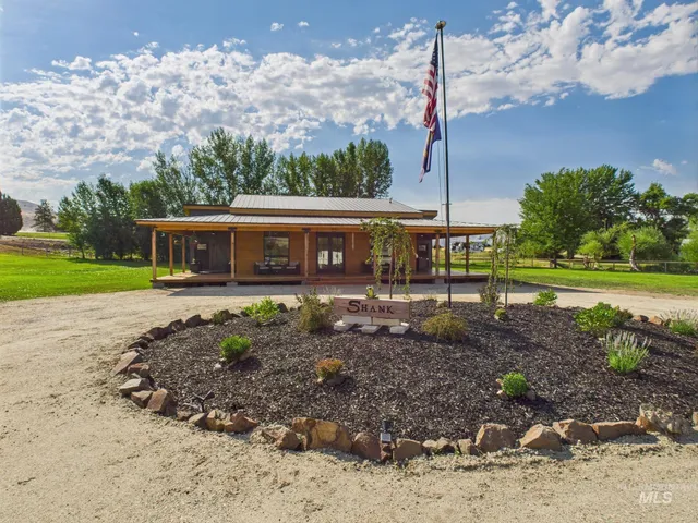 $599,900 | 6501 Sweet Ola Highway, Sweet, ID 83670