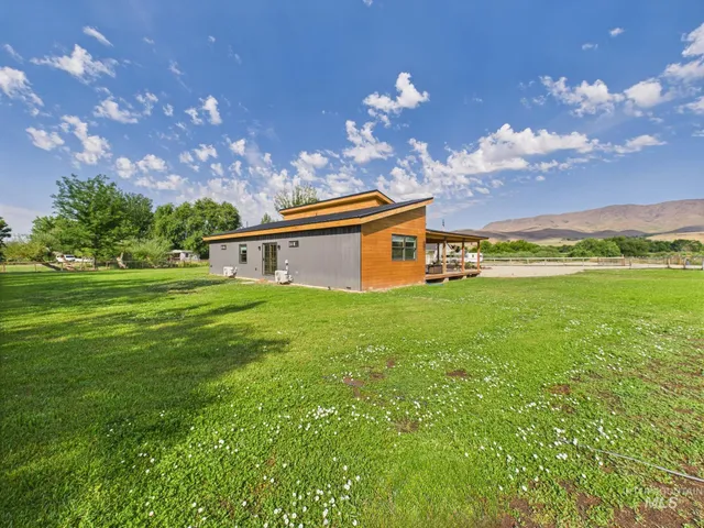 $599,900 | 6501 Sweet Ola Highway, Sweet, ID 83670