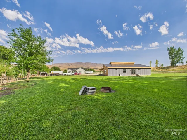 $584,900 | 6501 Sweet Ola Highway, Sweet, ID 83670