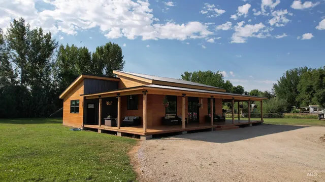 $599,900 | 6501 Sweet Ola Highway, Sweet, ID 83670