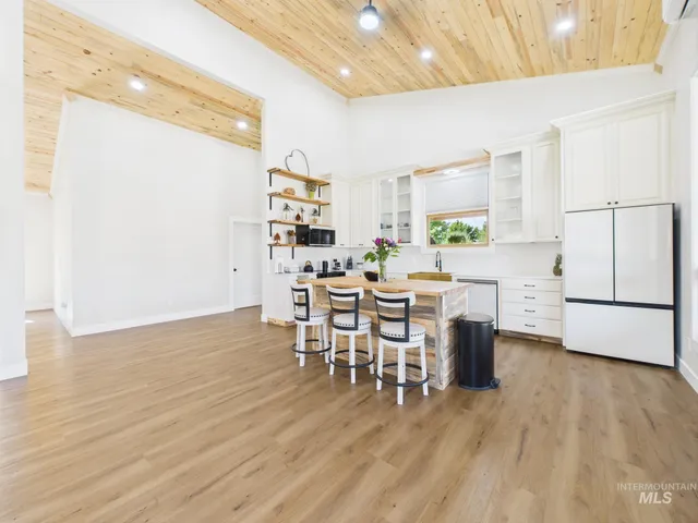 $584,900 | 6501 Sweet Ola Highway, Sweet, ID 83670