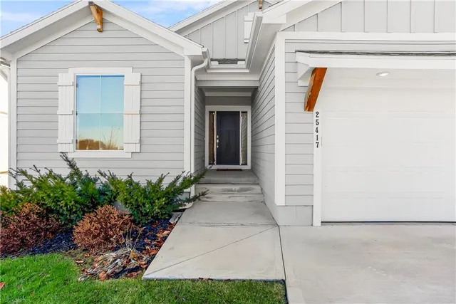 $535,000 | 25417 West 142nd Place, Olathe, KS 66061