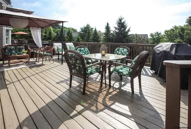 $2,800 | 76 Kaydeross Park Road, Saratoga Springs, NY 12866