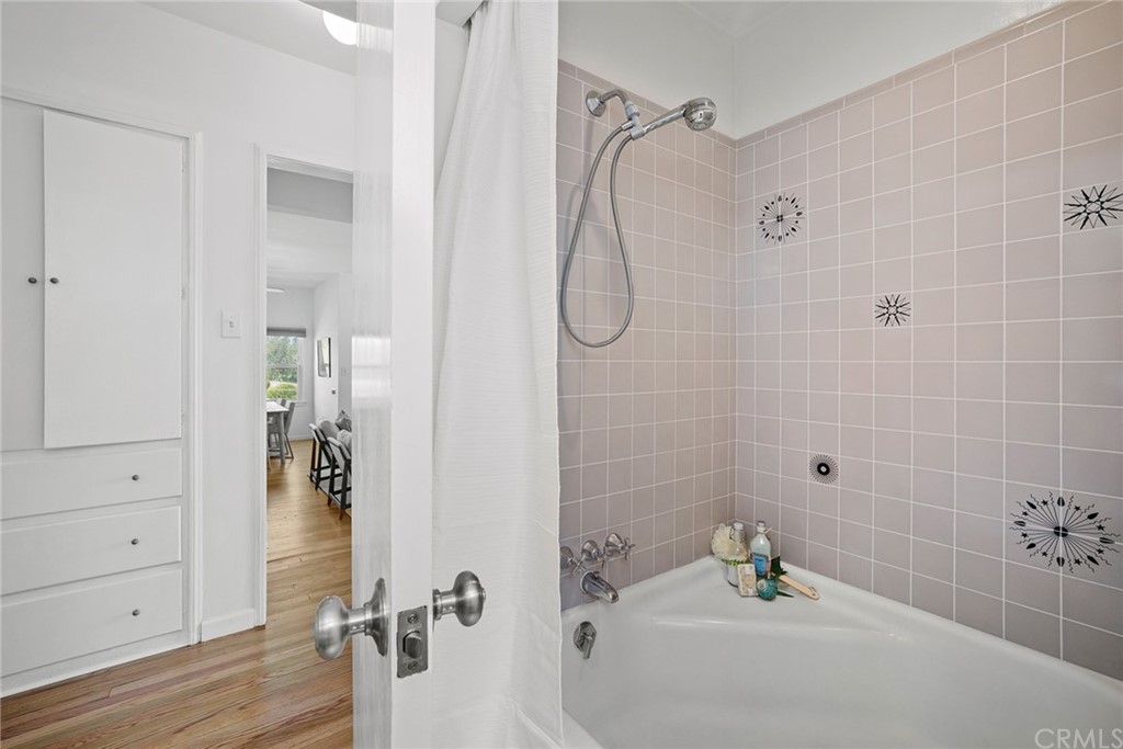 135 Anita Drive Pasadena, CA 91105 - Photo 19 of 27