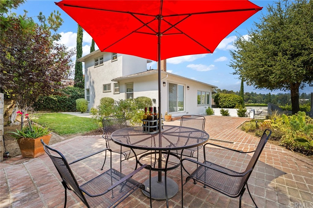 135 Anita Drive Pasadena, CA 91105 - Photo 23 of 27