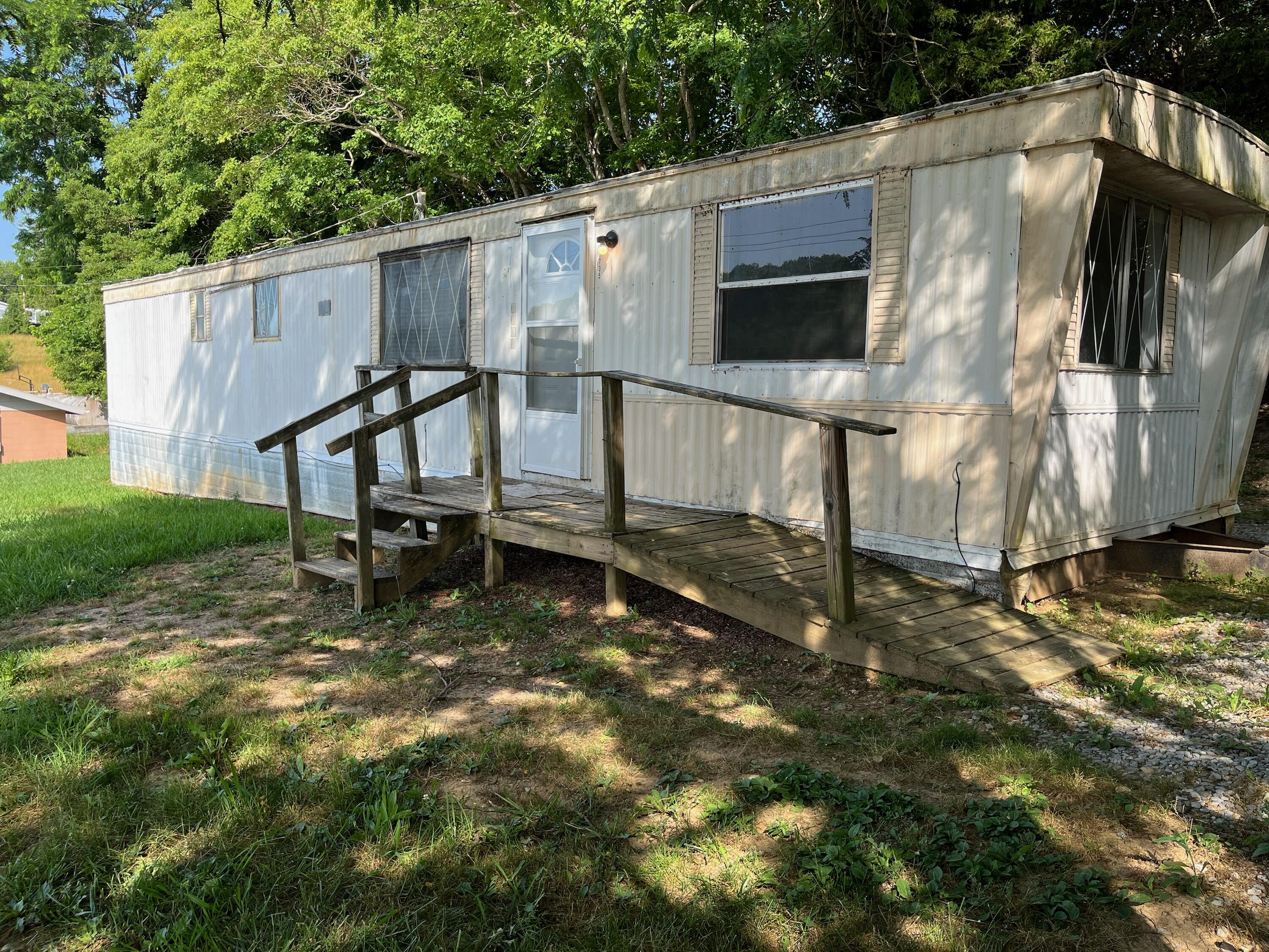 7735 Snapps Ferry Road Chuckey, TN 37641 - Photo 2 of 14 IMG_8666