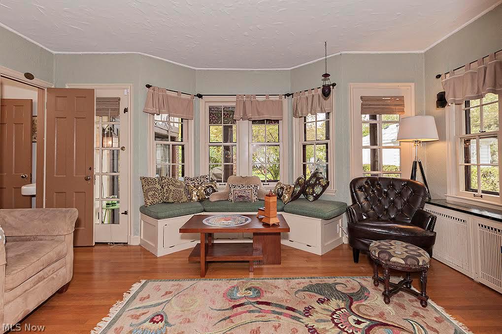 3010 Huntington Road Cleveland, OH 44120 - Photo 4 of 25 First floor family room with bay window and window seat