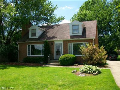 1139 North Road Northeast Warren, OH 44483 - Photo 1 of 13 Gallery Image 1