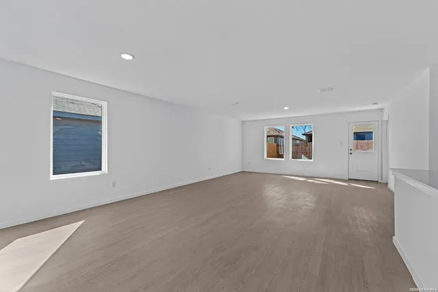 $290,000 | 107 Ellendale Place, Fredericksburg, TX 78624