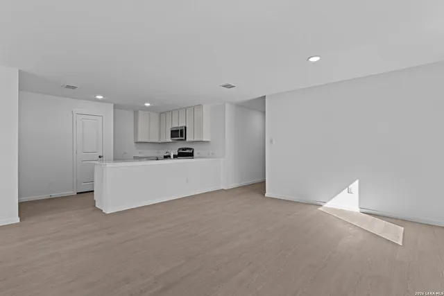 $290,000 | 107 Ellendale Place, Fredericksburg, TX 78624